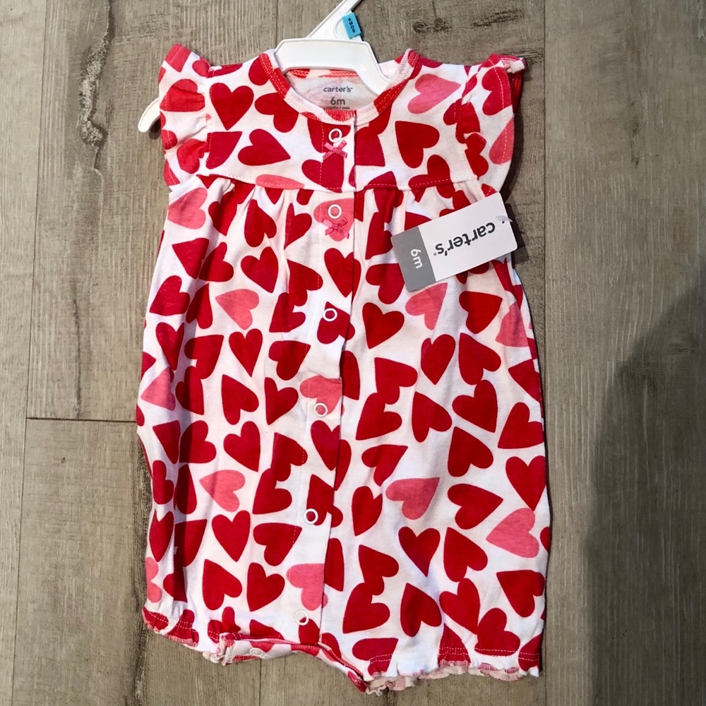 NWT Carter’s 6mo Heart Romper ❤️💗